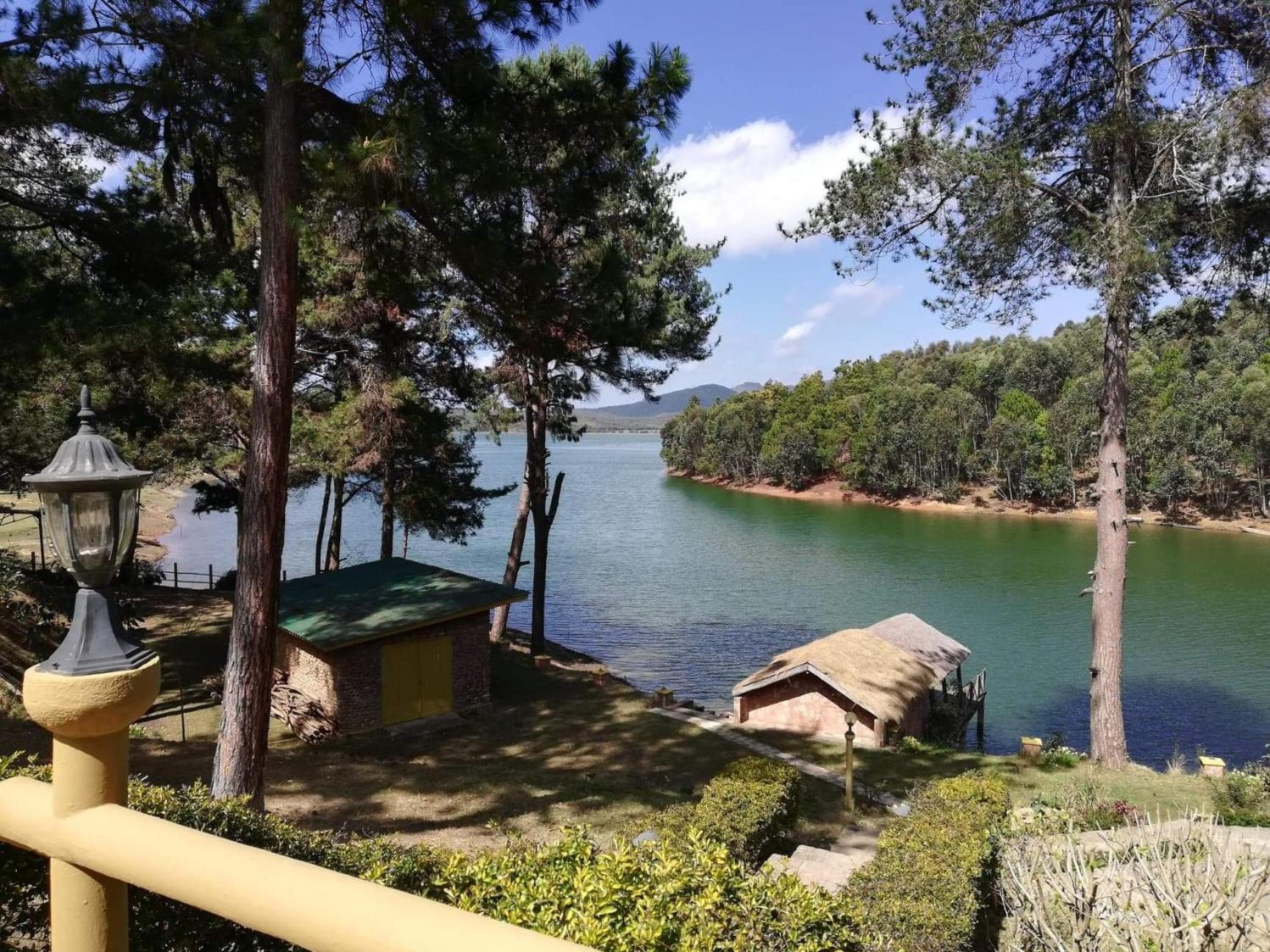 Le Chateau Du Lac De Mantasoa Exterior foto